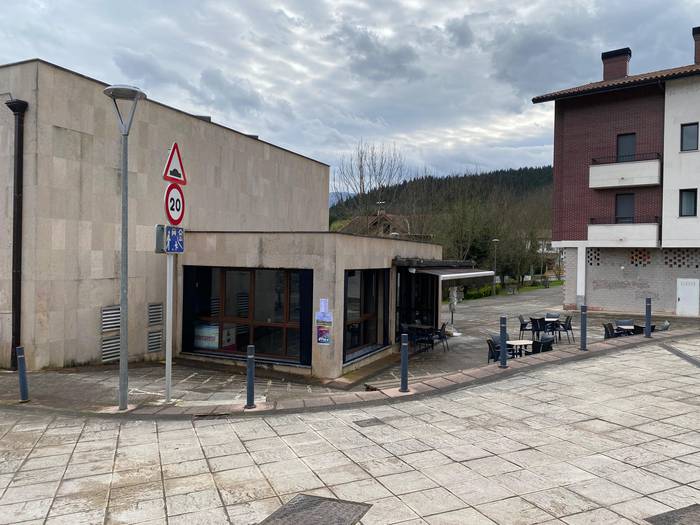 Arantzazuko Herriko Taberna alokairuan hartzeako pleguak eskuragarri dagoz