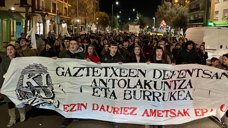 Bihar epaituko dabe Kiñu Gaztetxea